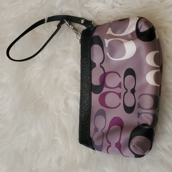 Coach wristlet - Picture 4 of 7